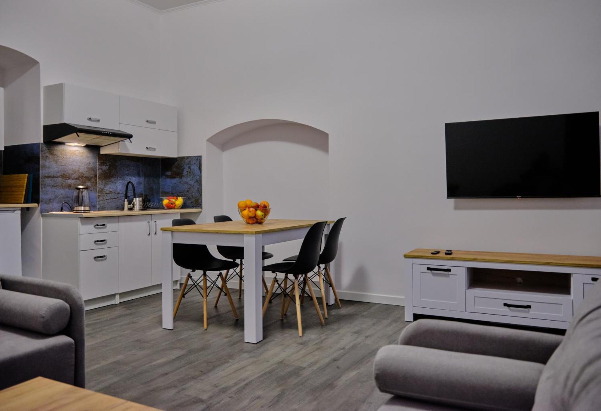Urania Apartamenty Kowary Cameră foto